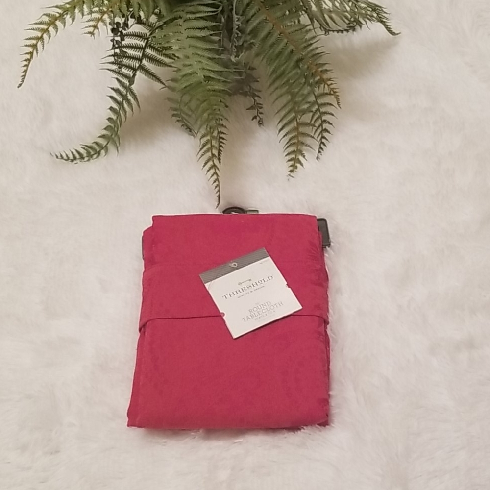 Threshold Round Red Tablecloth 70"